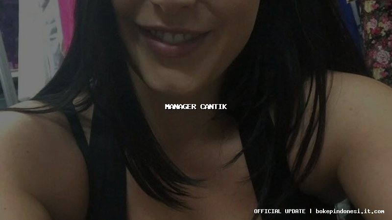 manager cantik