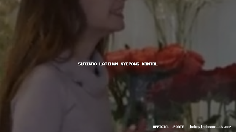 subindo latihan nyepong kontol